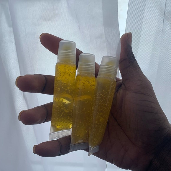 Yellow candyland (clear lipgloss ) *natural colouring - Picture 3 of 13